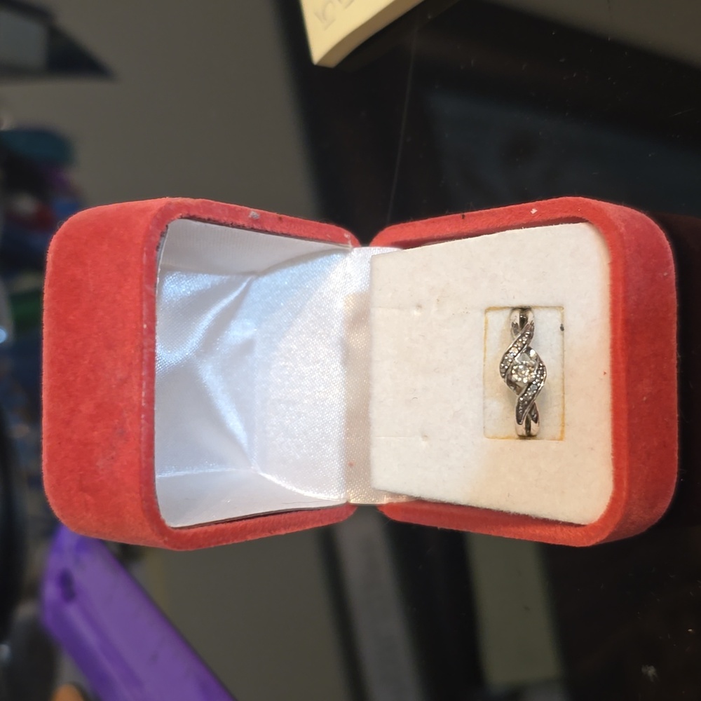 Diamond ring